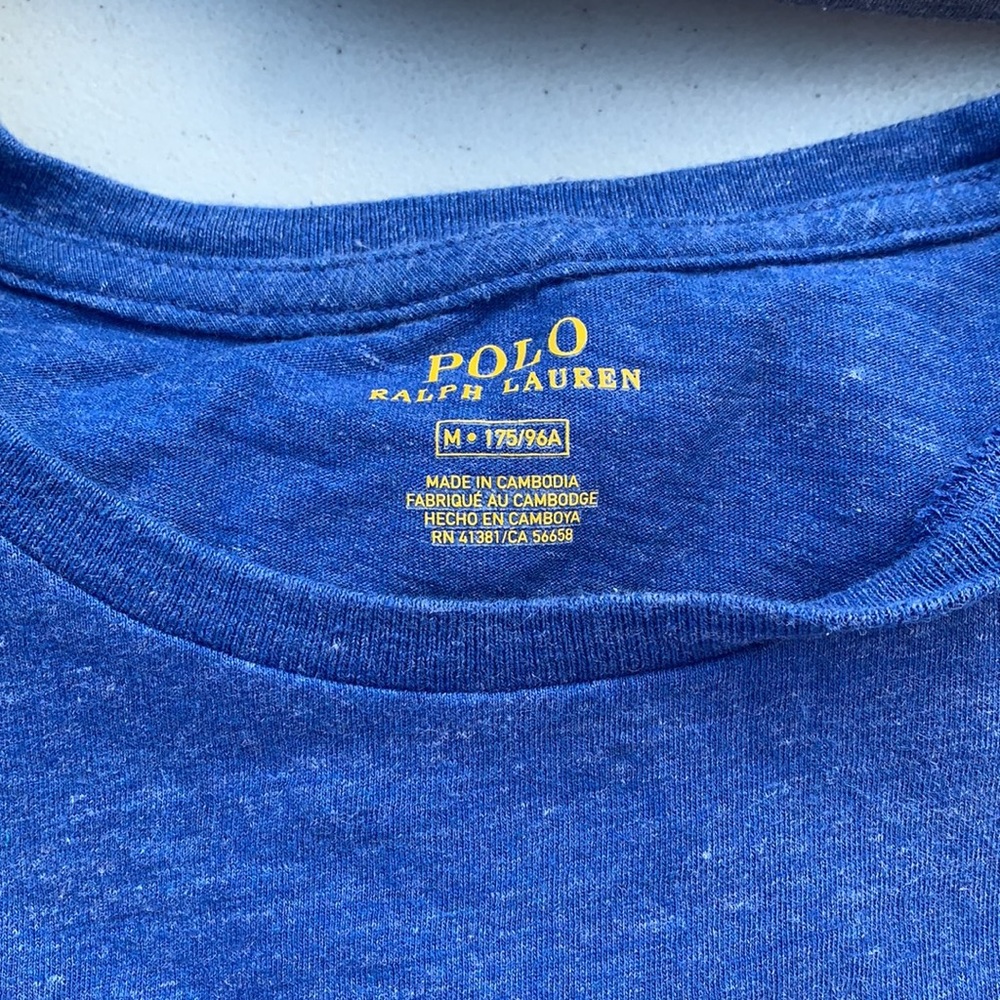 Royal blue polo T-shirt size medium - Picture 2 of 3